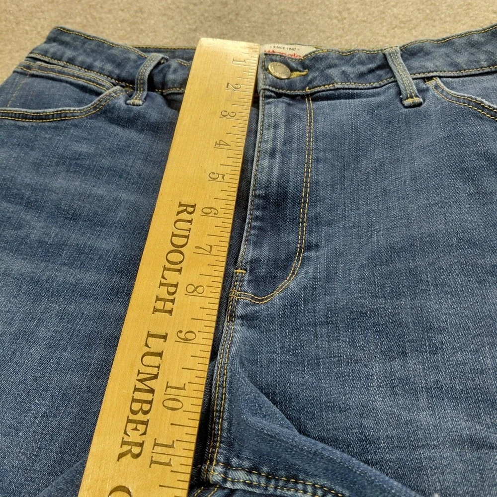 Wrangler Frayed Raw Hem Jean Shorts Size 34 Fits 30